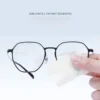 50Pcs/Box Anti-Fog Wipes for Glasses Pre-moistened Antifog Lens Wipe Individually Wrapped Disposable Defogger Eyeglass Wipes